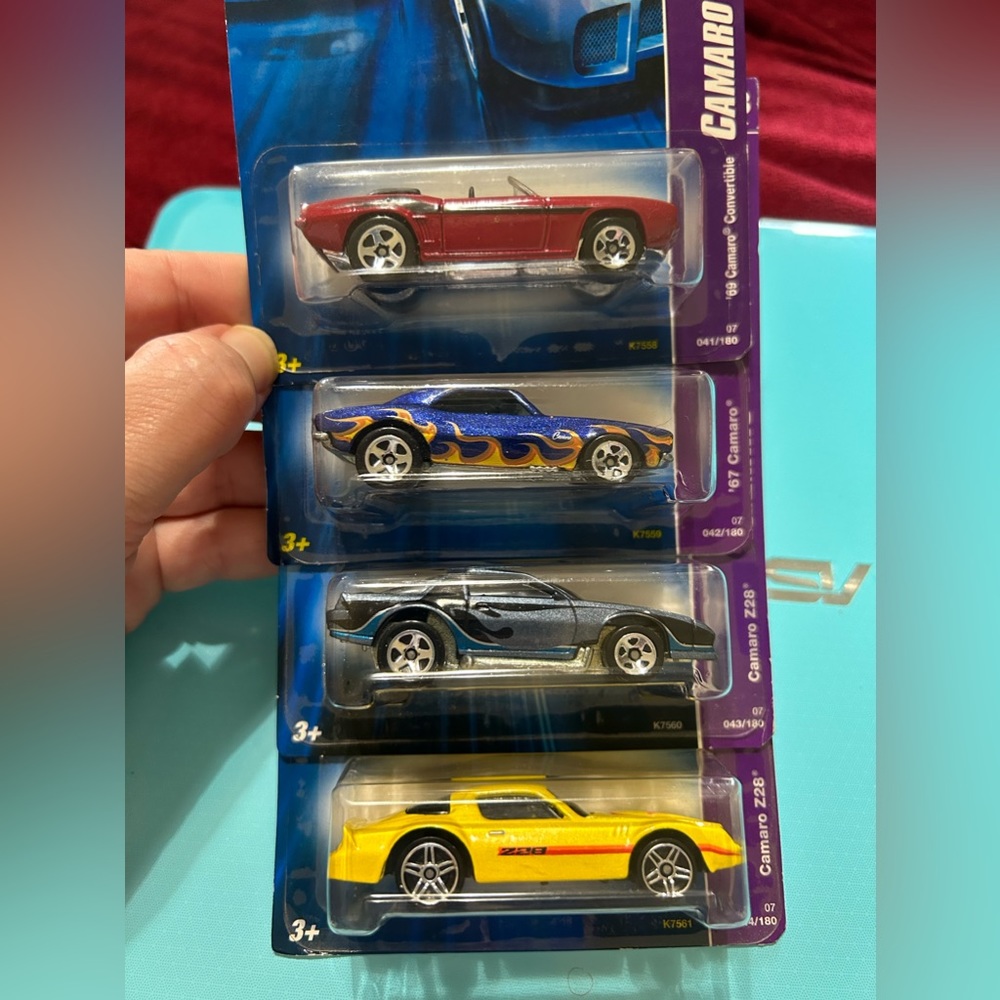 Hotwheels‎ lot of 4 Camaros